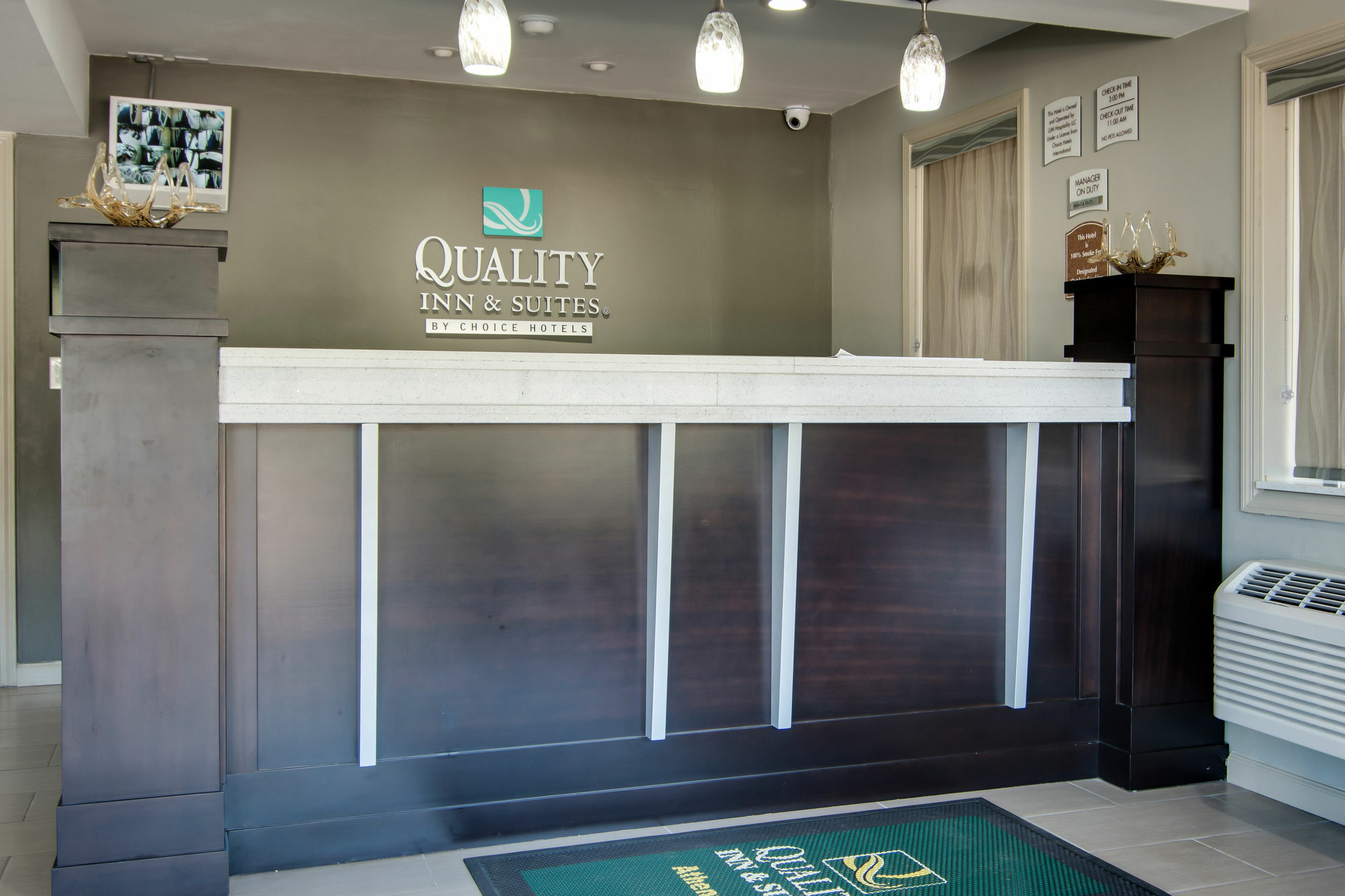 Quality Inn & Suites Athens University Area Kültér fotó